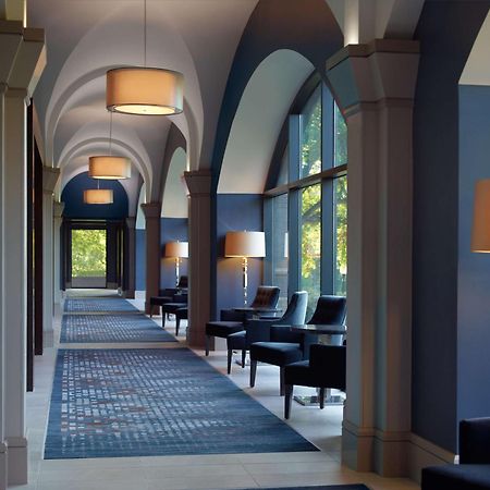 Hilton Atlanta Northeast Hotel Norcross Bagian luar foto