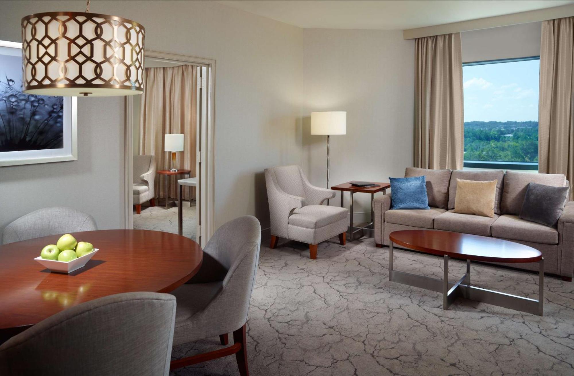 Hilton Atlanta Northeast Hotel Norcross Bagian luar foto