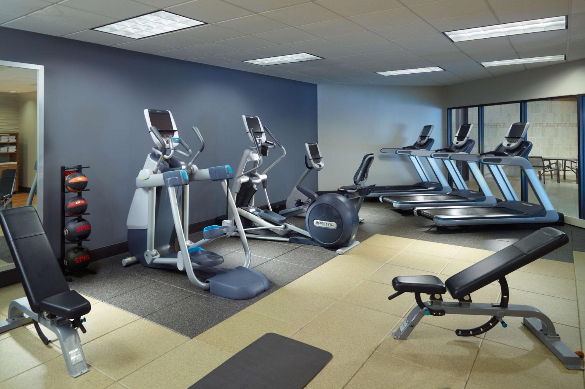 Hilton Atlanta Northeast Hotel Norcross Bagian luar foto