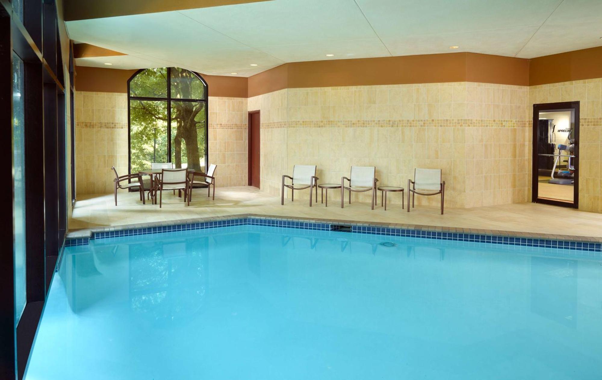 Hilton Atlanta Northeast Hotel Norcross Bagian luar foto