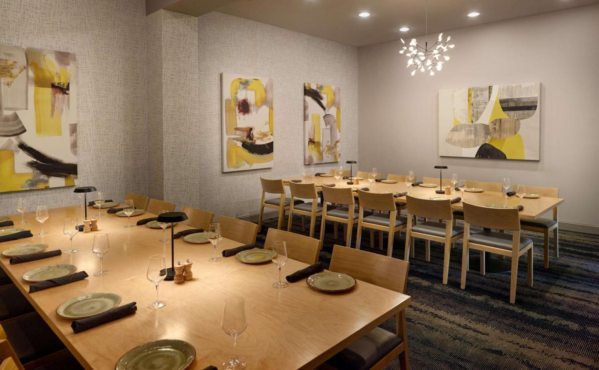 Hilton Atlanta Northeast Hotel Norcross Bagian luar foto